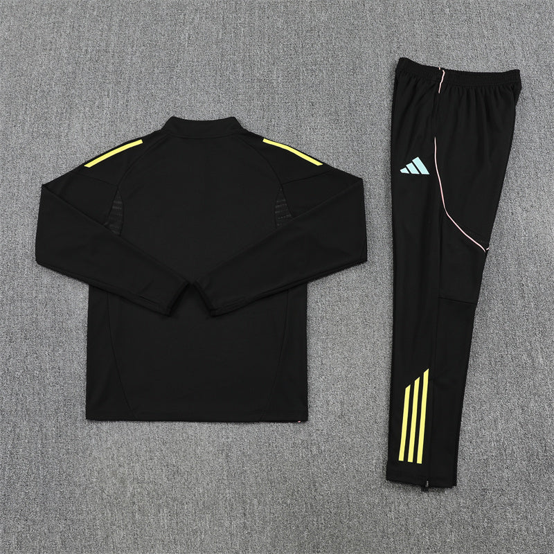 Juventus Half-Pull Trainingspak 'Zwart' 25/26 - VOLWASSENEN