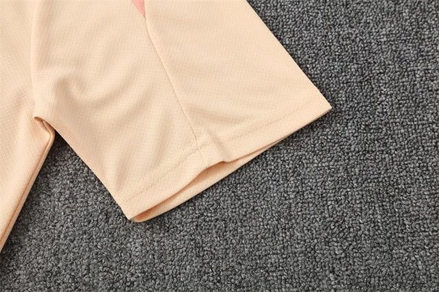 Barcelona Trainingskit 'Beige-Roze' 25/26 - VOLWASSENEN