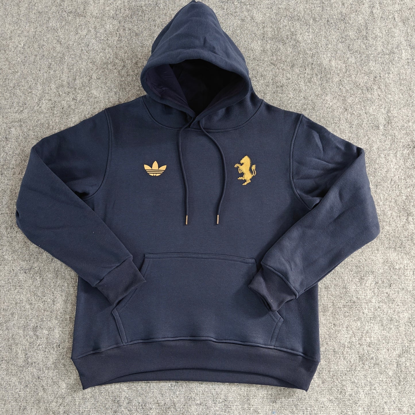 Juventus Premium Fleece Hoodie - VOLWASSENEN