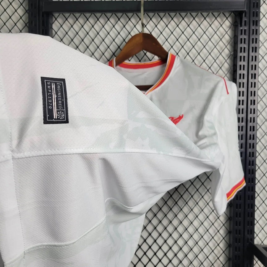 Liverpool Derde 'Uit' Voetbalshirt 24/25 - VOLWASSENEN