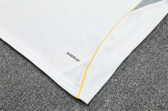 Real Madrid Trainingskit 'Wit' 25/26 - VOLWASSENEN