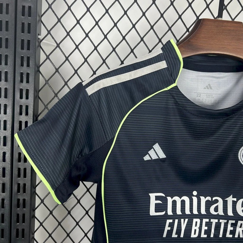 Real Madrid 'Uit' Voetbalkit 25/26 - KINDEREN