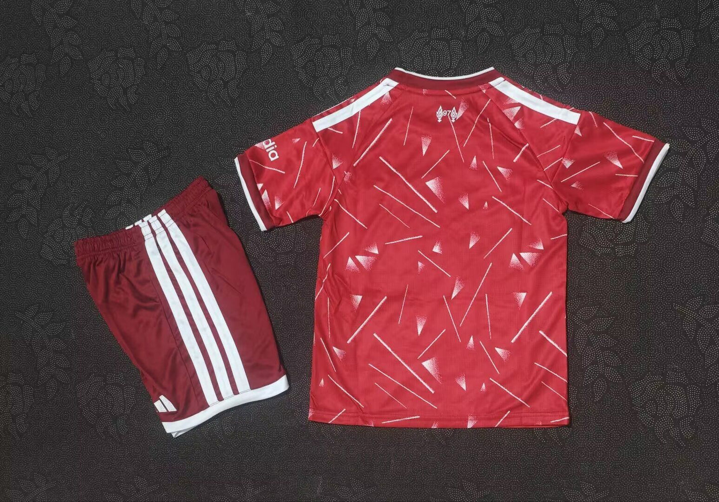 Liverpool 'Thuis' Voetbalkit 26/27 - KINDEREN