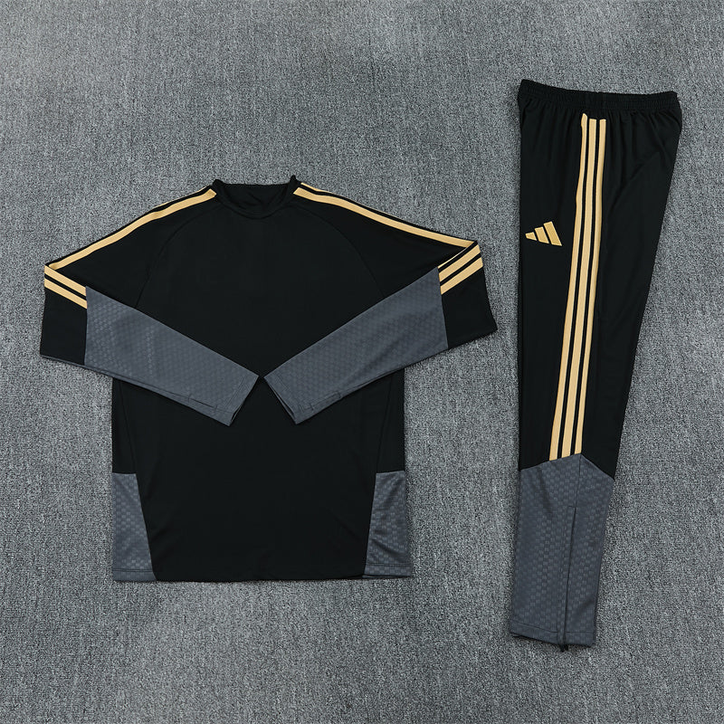 Juventus Half-Pull Trainingspak 'Zwart' 26/27 - VOLWASSENEN