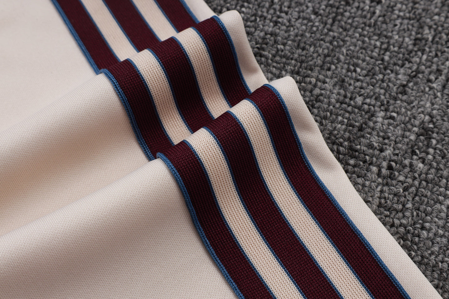 Ajax Full-zip Trainingspak 'Icons Edition' 25/26 - VOLWASSENEN