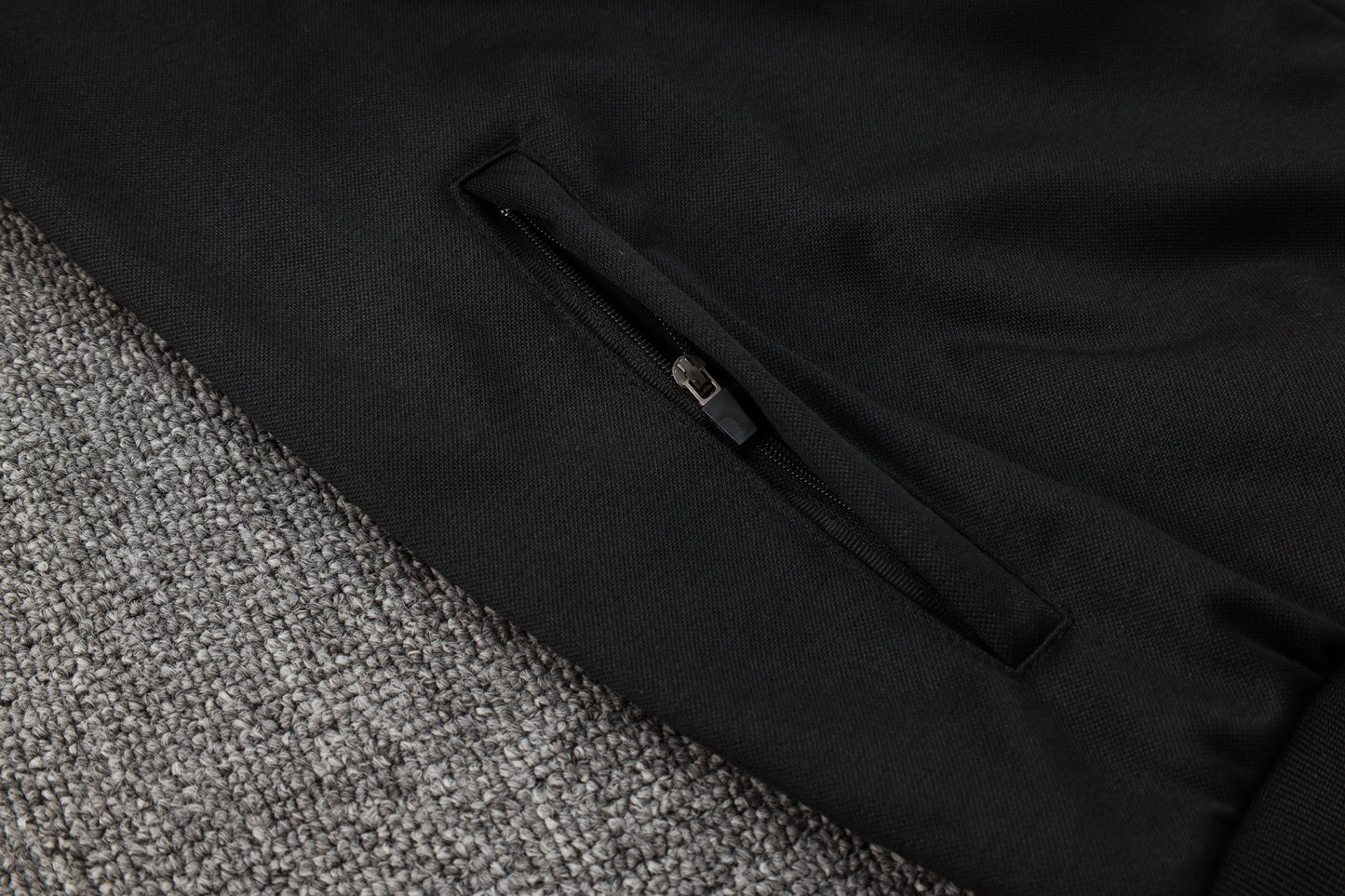 Barcelona Hooded Full-Zip Trainingspak 'Zwart' - VOLWASSENEN