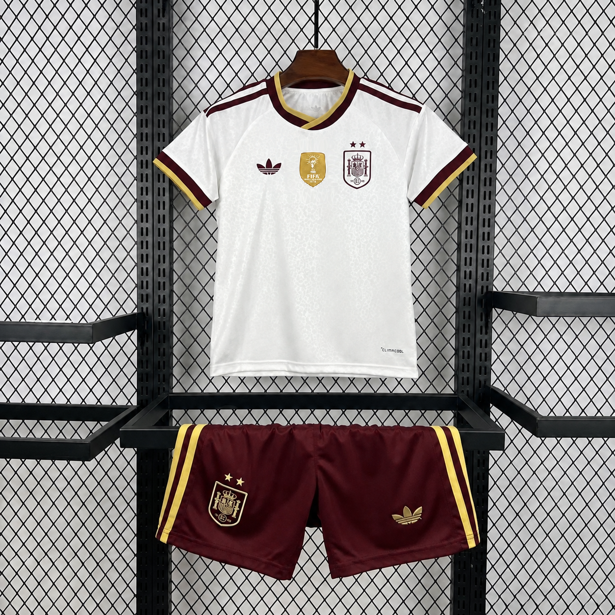 Spanje 'Uit' Voetbalkit Incl. WK 2026 Winnaars Patch - KINDEREN