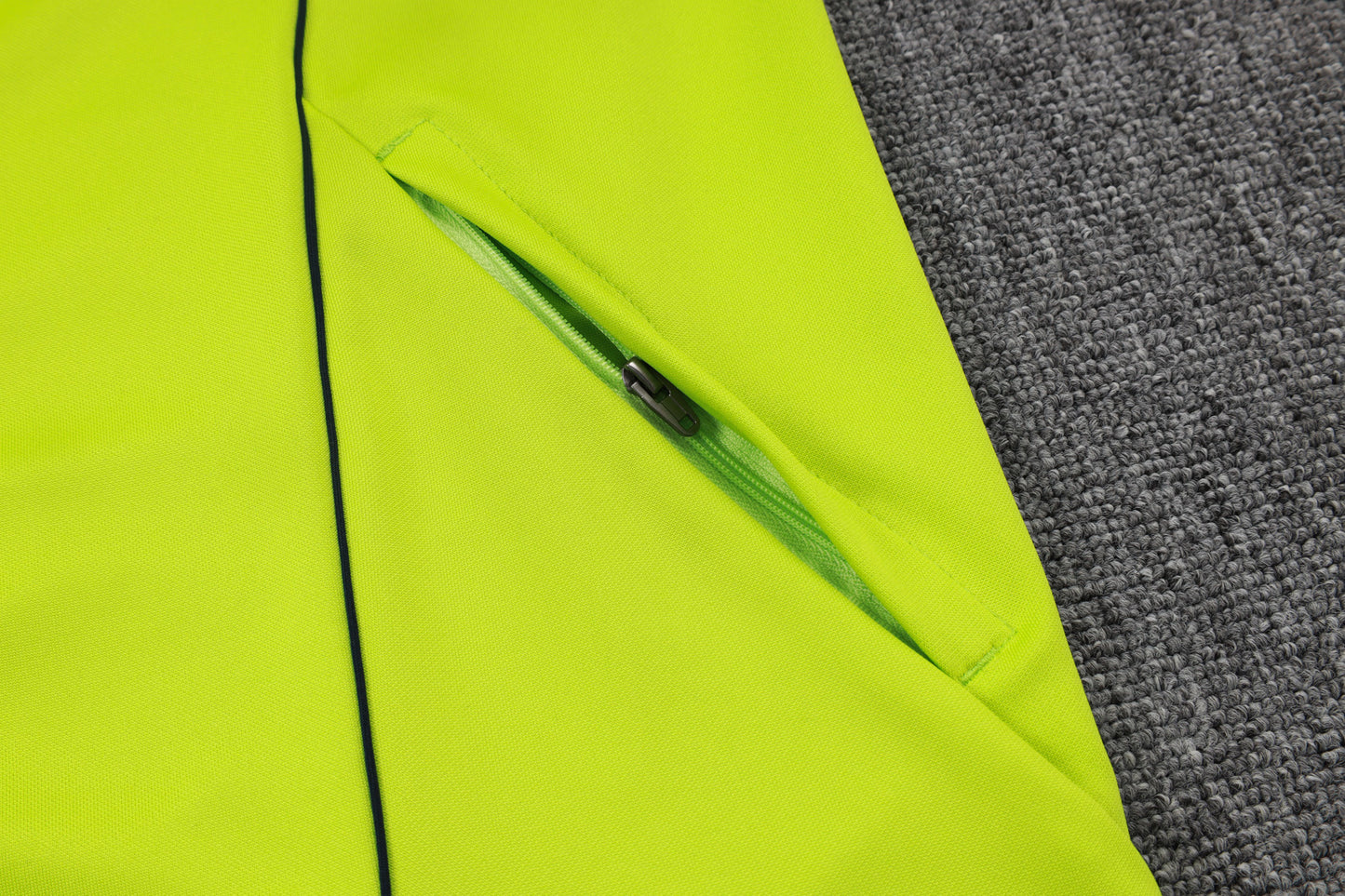 Real Madrid Full-zip Trainingspak 'Fluor' 25/26 - VOLWASSENEN