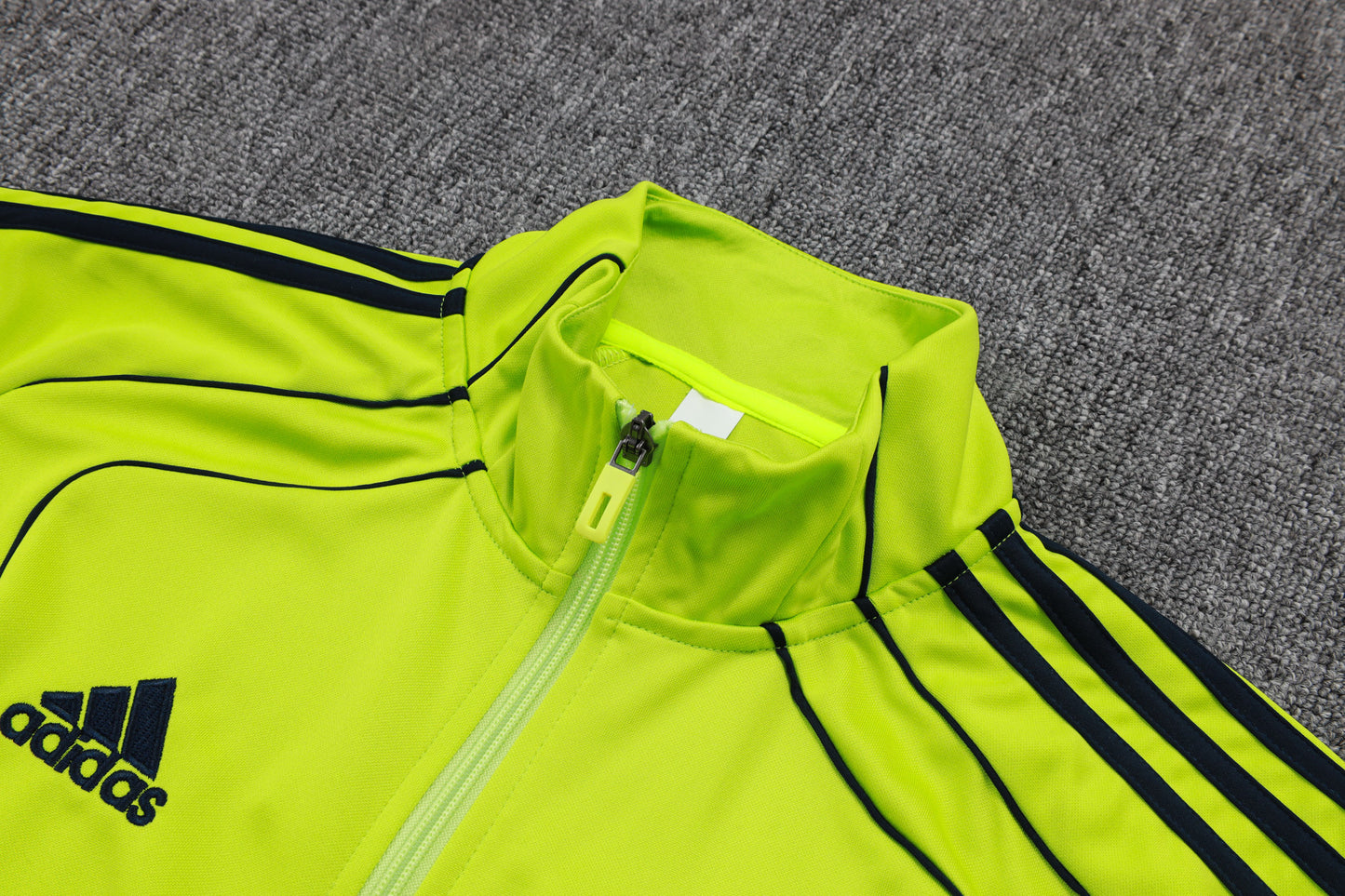 Real Madrid Full-zip Trainingspak 'Fluor' 25/26 - VOLWASSENEN