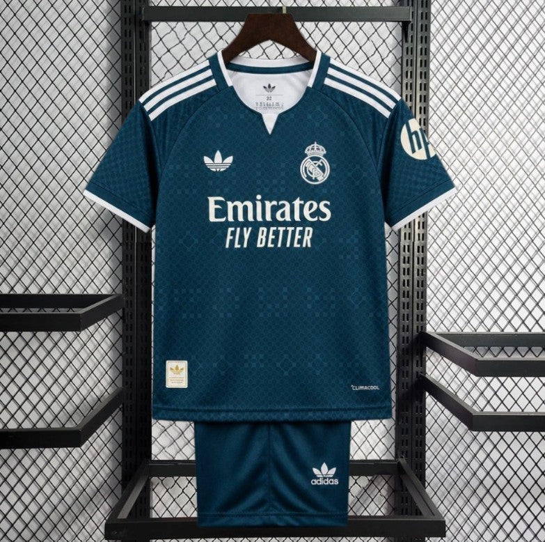 Real Madrid 'Uit' Voetbalkit 26/27 - KINDEREN