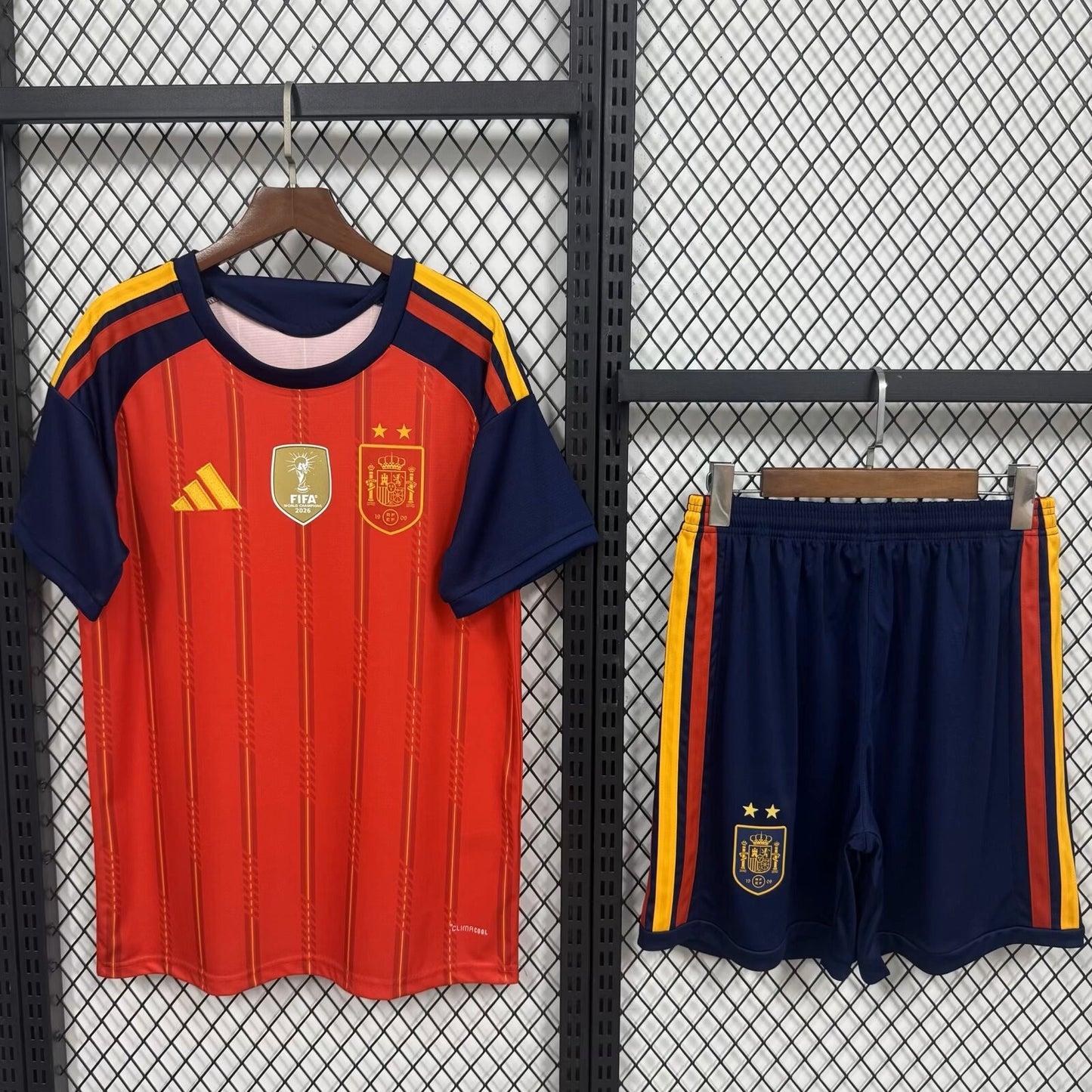 Spanje 'Thuis' Voetbalshirt Incl. WK 2026 Winnaars Patch - VOLWASSENEN
