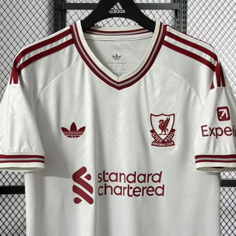 Liverpool 'Derde' Voetbalshirt 26/27 - VOLWASSENEN